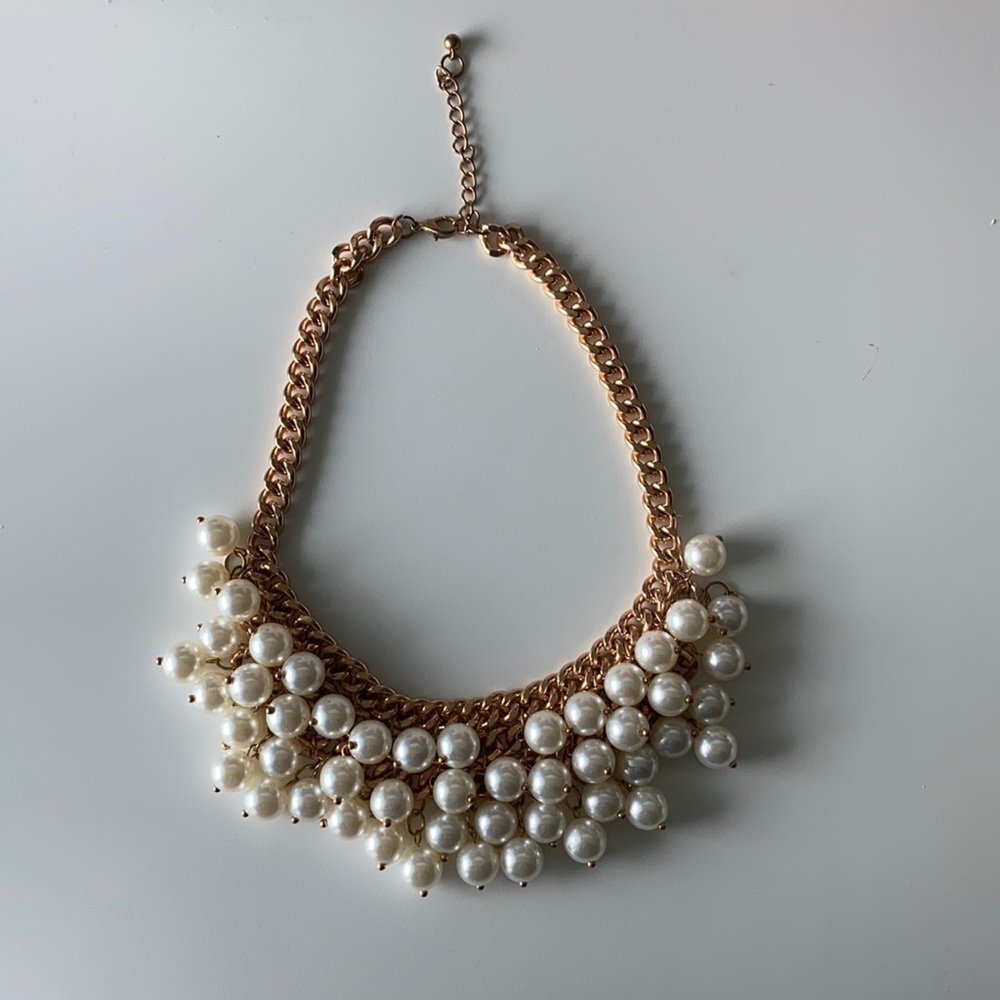 Pearl bunch + gold bunch necklace